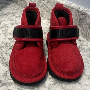 New w/o Box UGG Red Velcro Suede Ankle Booties for Baby Toddler SZ 6